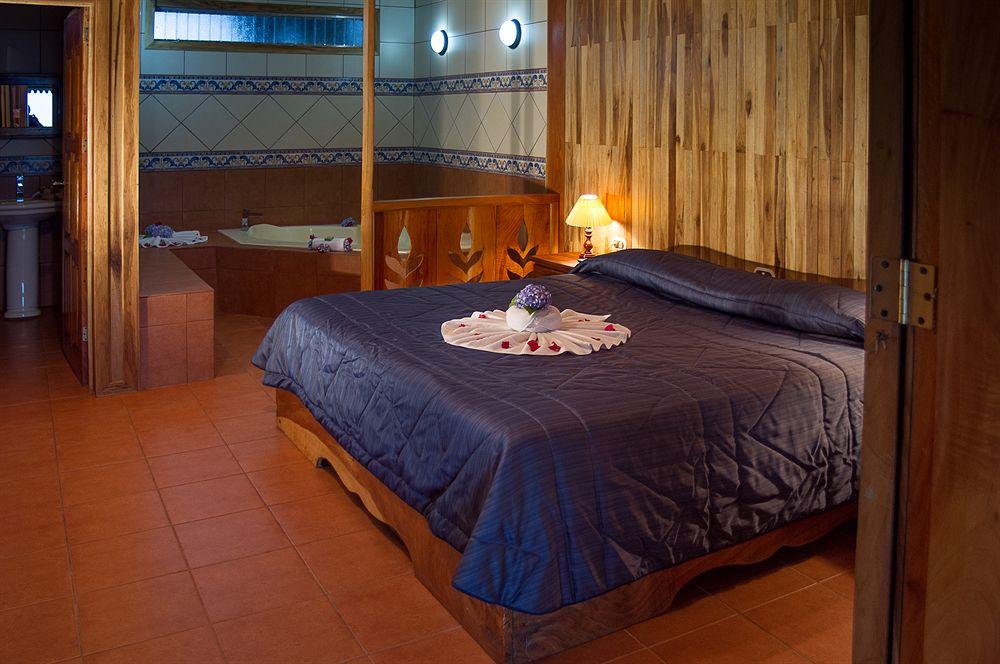 Hotel Heliconia - Monteverde Exteriör bild